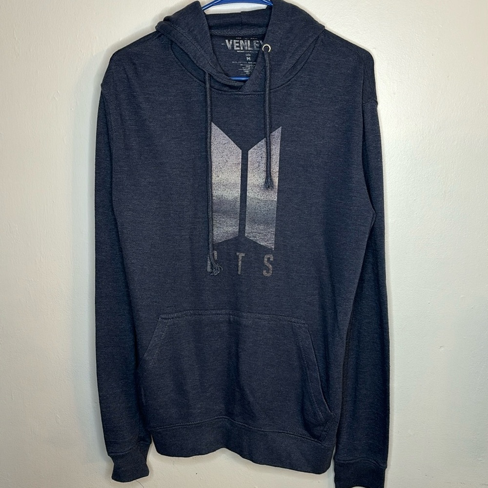 BTS HOODIE Size M Used